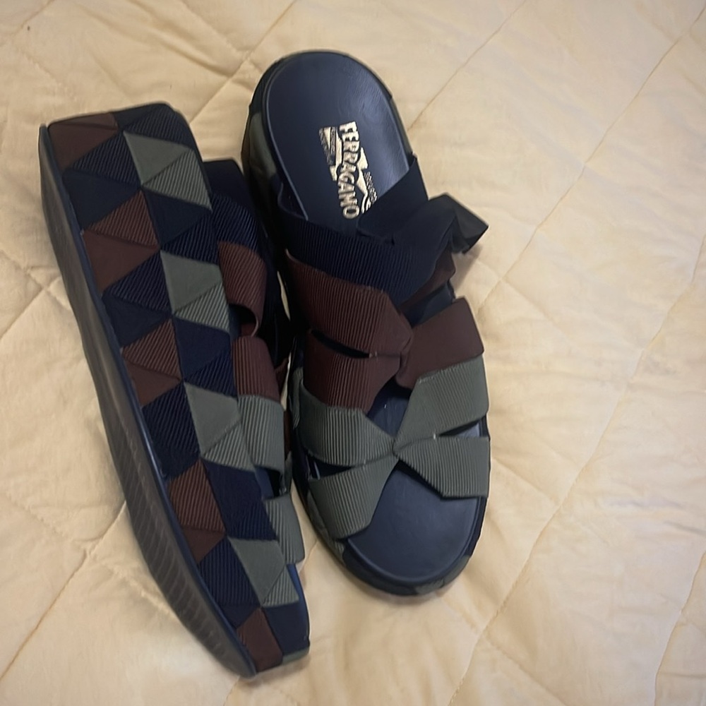 Salvatore Ferragamo sling back wedges in excellent condition size 11 - Picture 3 of 4